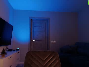 hollyextra